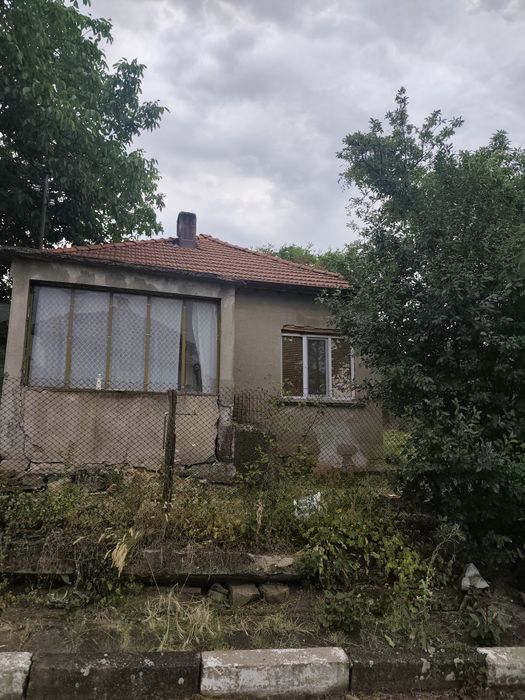 Продавам къща Долно Белотинци