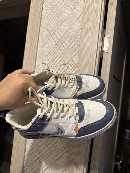 Кроссовки в хорошем состоянии