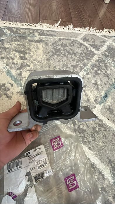 Крепления матора