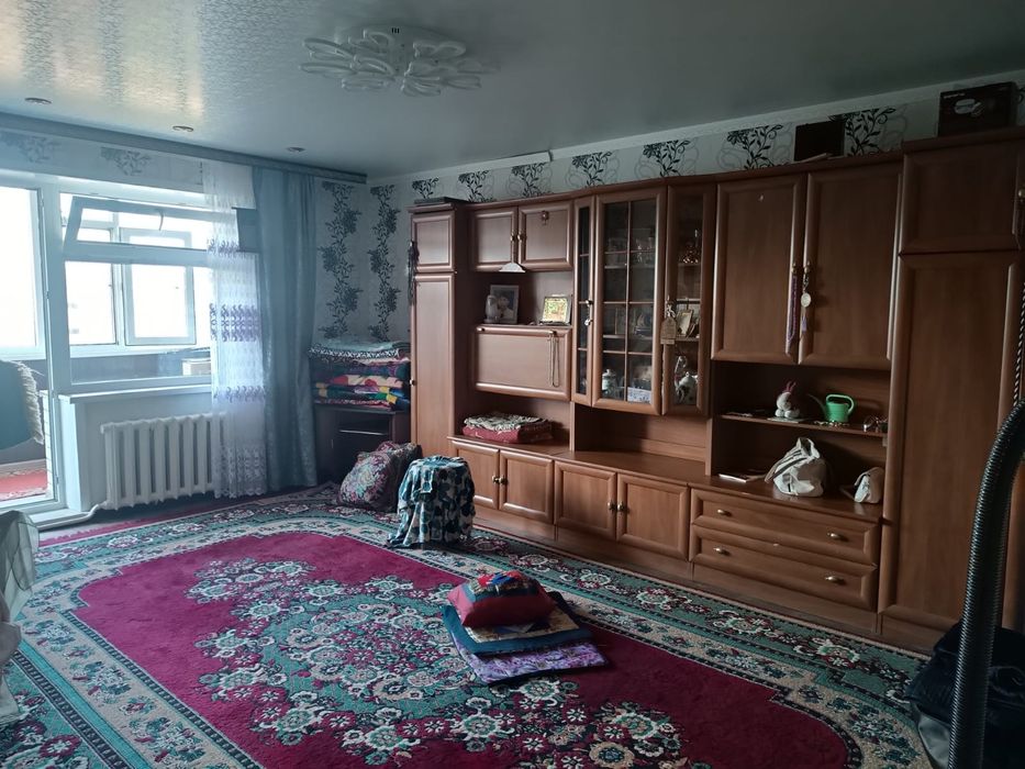 Продам 4 комнатную квартиру