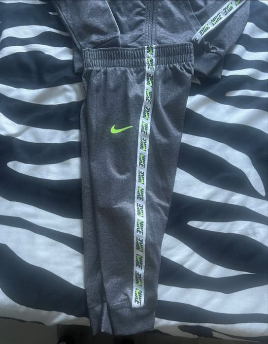 Trening nike marime 92-98