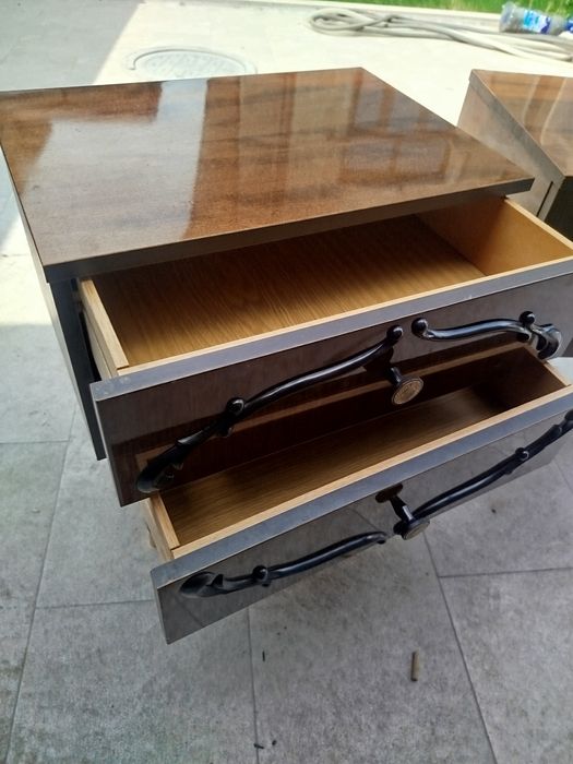 Продам старые тумбы