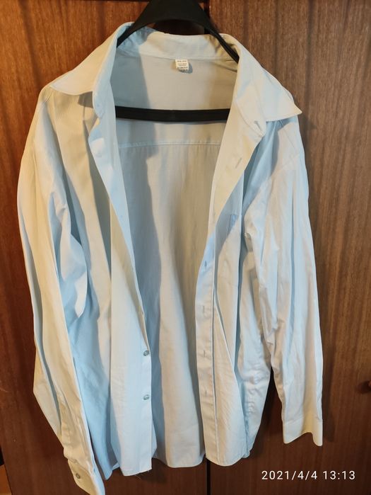 Продавам костюм за поводи