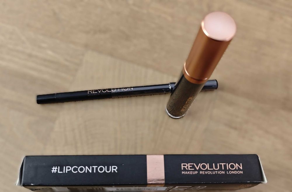 Гримове - Makeup Revolution Течно Червило, матова основа за грим 28 мл