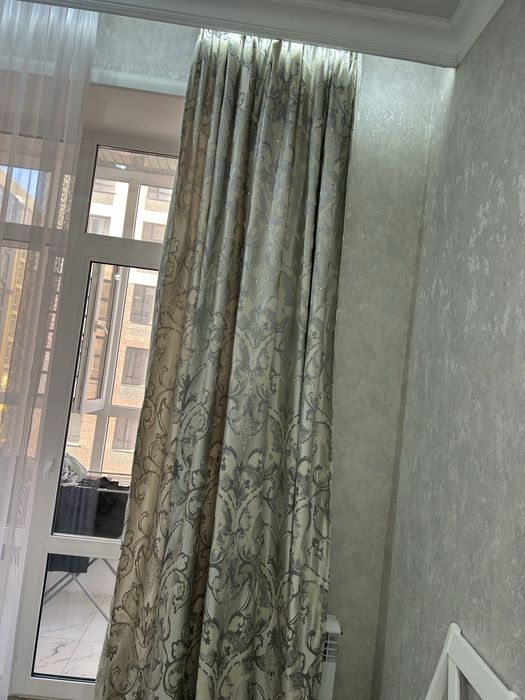 Продается Штор для зала ,материал дорогой  2,5х2.90