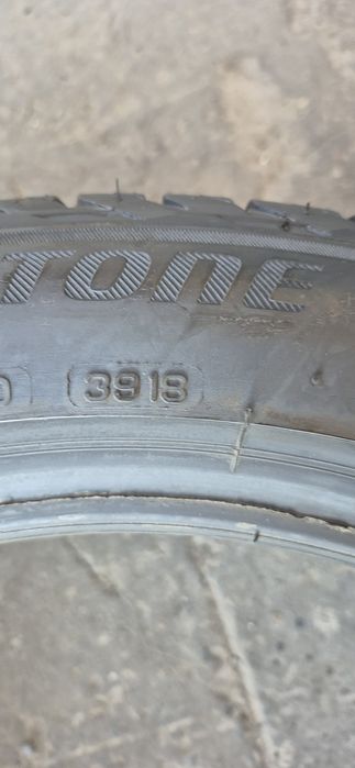 4 anvelope vara ca noi Bridgestone 215/50/18.Pretul este pe bucata.
