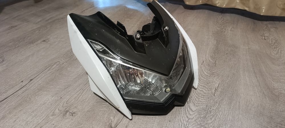 Продавам Kawasaki Z1000 2010 на части.