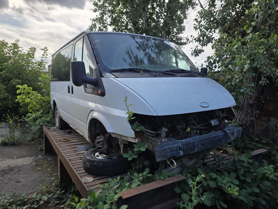 Broasca usa stanga fata YC1A-V21813-AN Ford Transit 2002