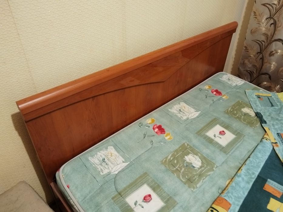 Двухспальная б/у кровать