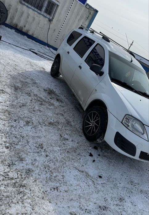 Продам зеркала Lada Largus