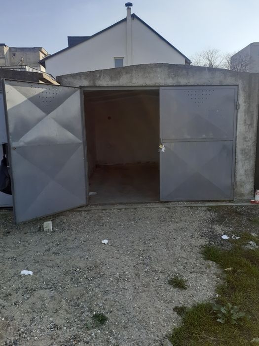 Garaj de inchiriat