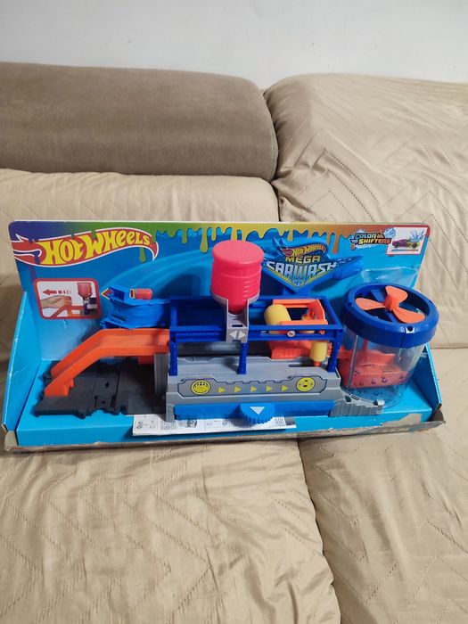 Писта Hot Wheels