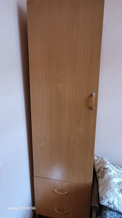 Кровать и шкаф в спальню