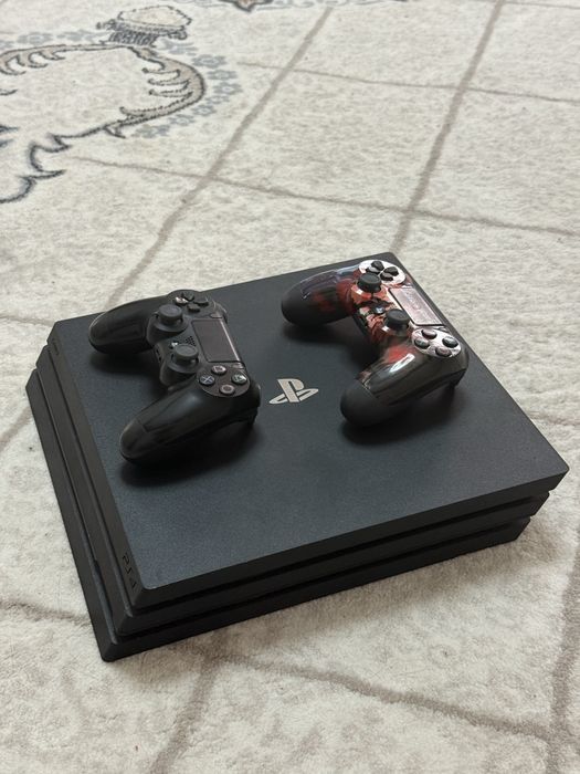 Ps 4 pro 1 TB Sotiladi