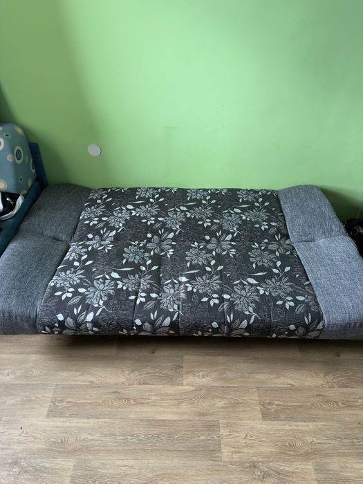 Разтегателен диван с ракла