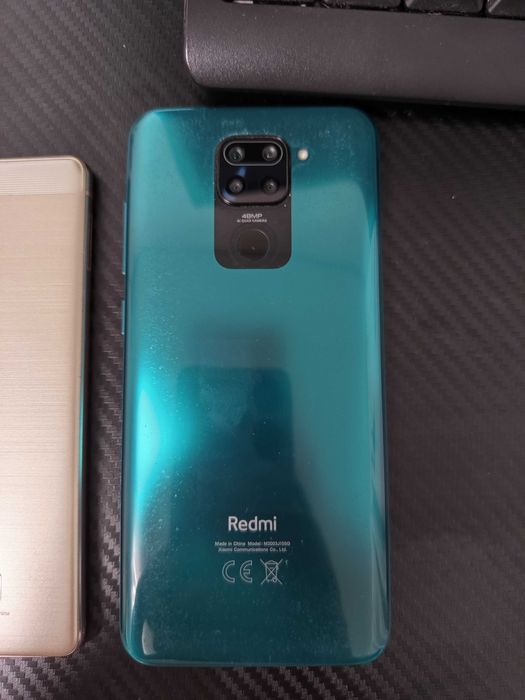 Продават се ЛОТ от смартфони