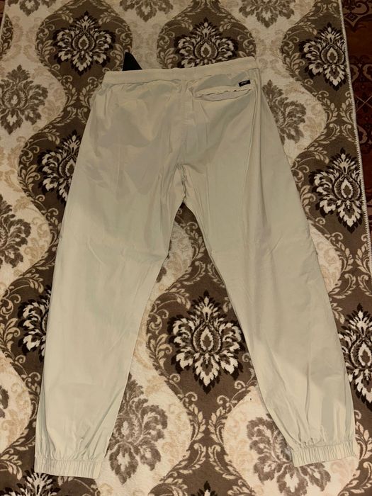 Pantaloni stil blugi