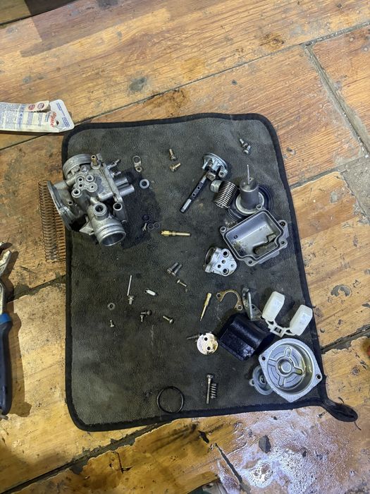 Карбиратор матор покришка м8