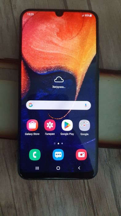 САМСУНГ А50 тел сатылады.