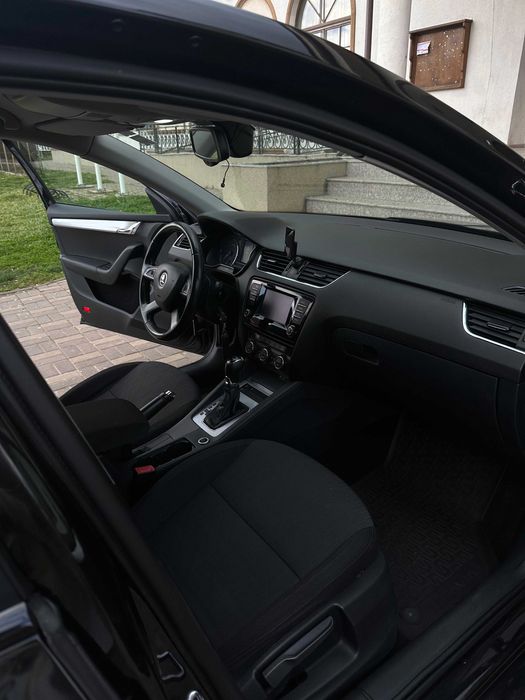 Škoda Octavia III 2.0 TDI DSG – 140 CP – Euro 5