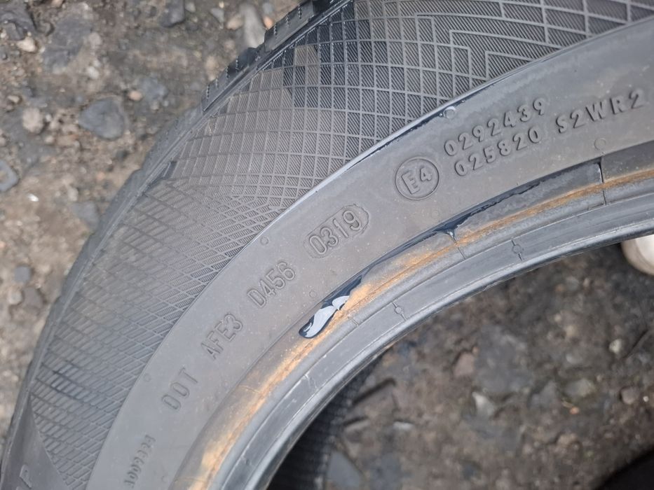 Vand 1 sau 2 sau 4 anvelope 215 65 17 continental de iarna dot 2019
