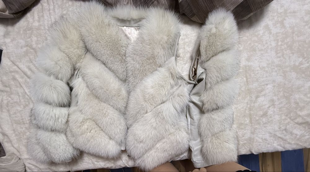 haina de blana vulpe alba