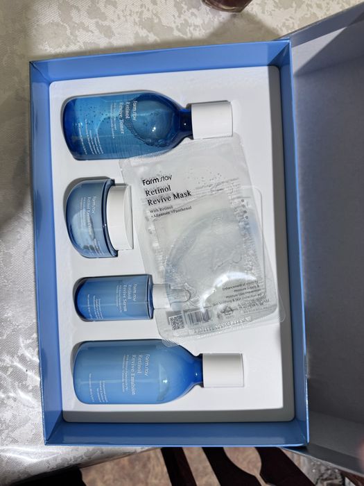 Косметический набор Farmstay Retinol Revive