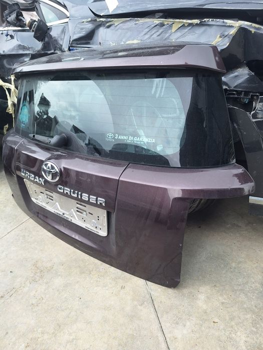 Врата багажник Toyota Urban Cruiser / Тойота Урбан Крузер 2012г.