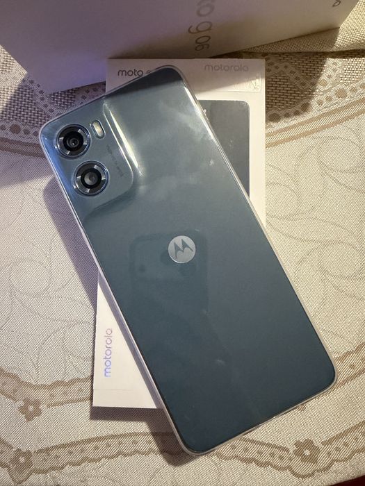Нав телефон Moto g06