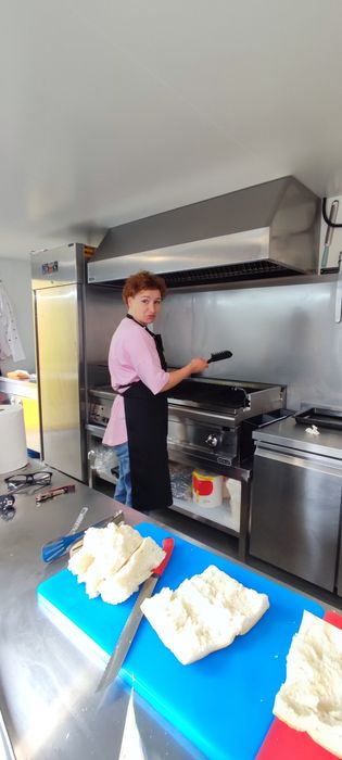 Продавам търговски караван бързо хранене