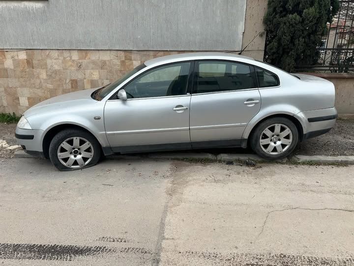 Продавам pasat b5.5 за части