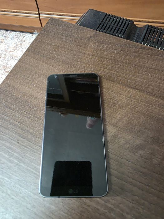 Продаю смарфон  LG G6