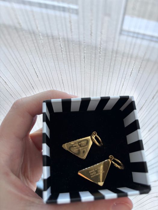 Cercei Prada aurii cu cristale