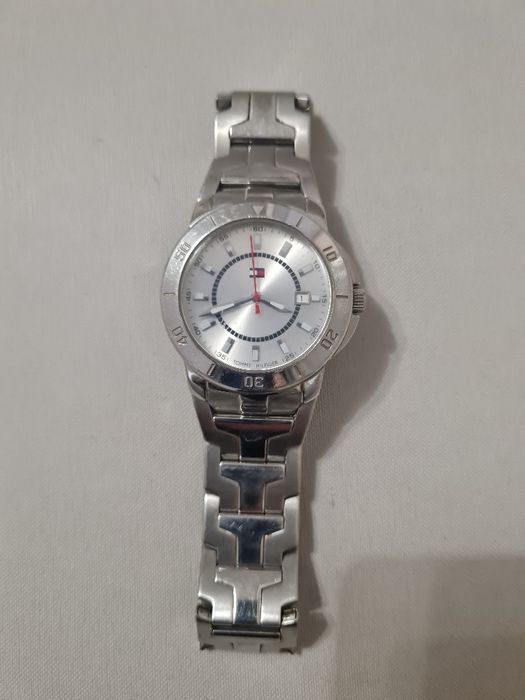 Продавам мъжки часовник