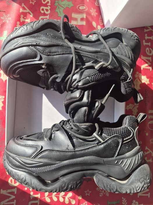 Маратонки на платформа