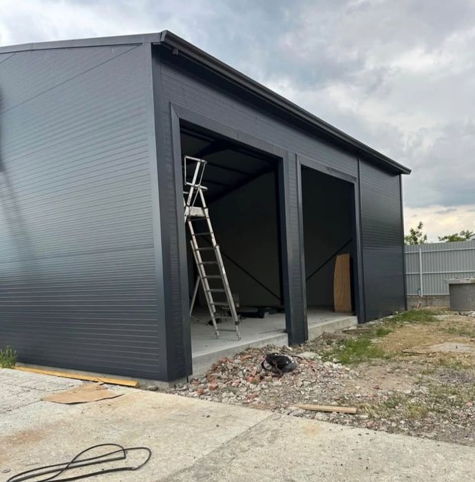 Vând hală metalică 10 m cu 15 m cu 4 m
