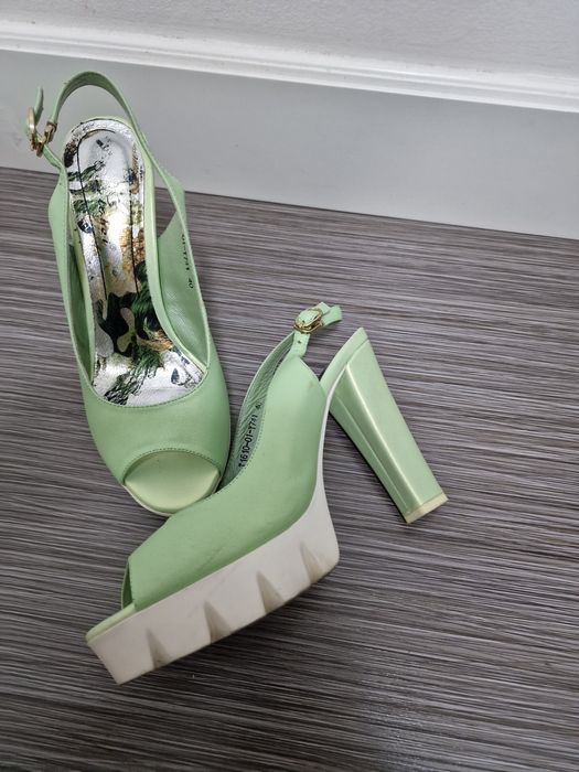 Басаножки кожа 40 размер