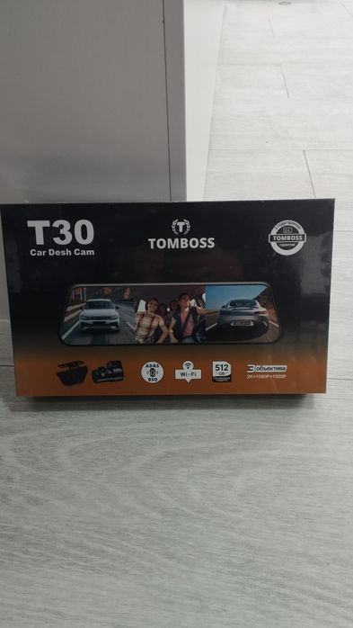 Регистратор  Beshtasi birda Uch kamera CarPlay Tel orqali boshqariladi