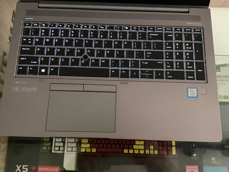 HP ZBook 15U G6 Core i7-8665U озу8гб 256ssd Radeon Pro WX3200