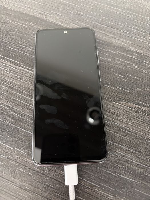 Xiaomi Redmi Note 10 - за части. Не зарежда.