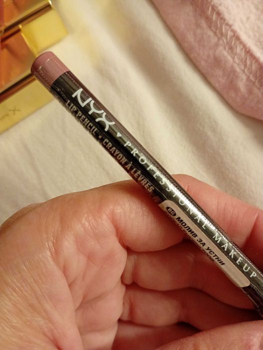 Червила   и моливи Max Factor, NYX