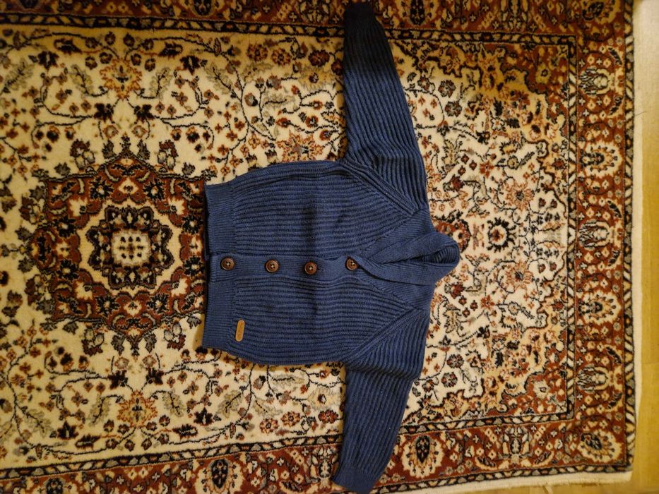 Bluza groasa 6-9 lunii , 9 kg , Mark -Spencer,baietii