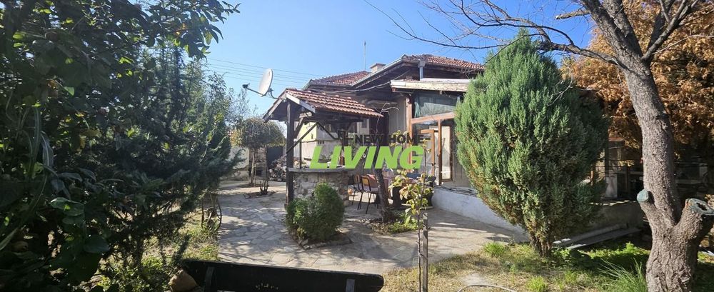 Къща в Пловдив, област-с.Златовръх площ 68 цена 105300