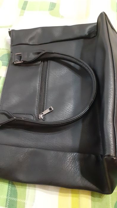 Черна дамска чанта