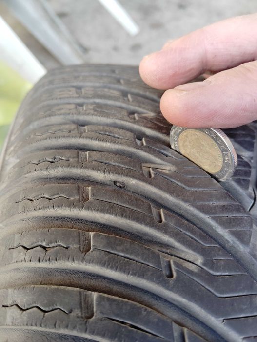 Продавам гуми зимни 2 бр 205/55/16