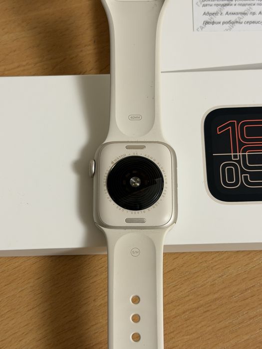 Apple watch SE 40mm 2025