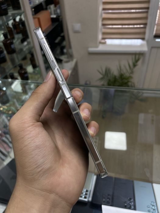 Samsung Z flip 5 5G
