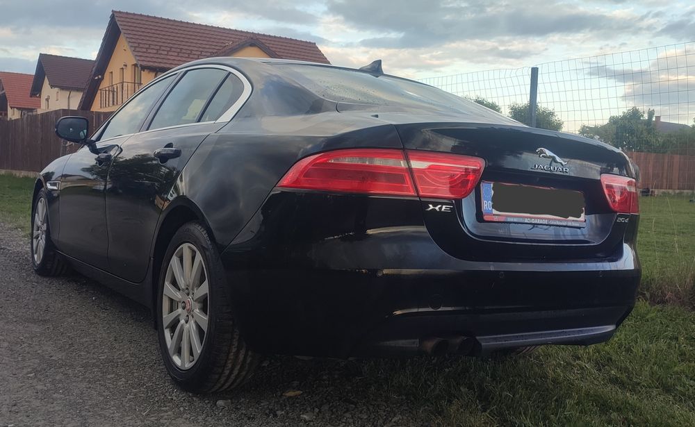 Se vinde Jaguar XE