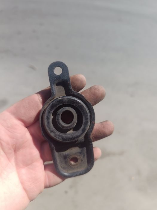 Крепление радиатора nissan primera p10