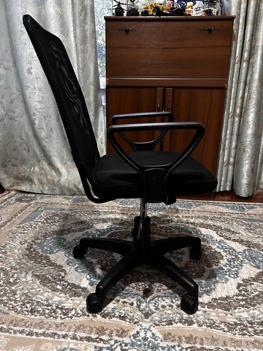 Кресло офисное Б/У продам